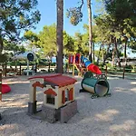 Kamp Sea View Sannor By Vellaris, Luxury Mobile Mali Losinj