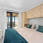 Sea View Sannor By Vellaris, Luxury Mobile Kemping