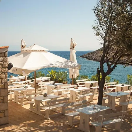 Sea View Sannor By Vellaris, Luxury Mobile אתר קמפינג מאלי לוסיניי