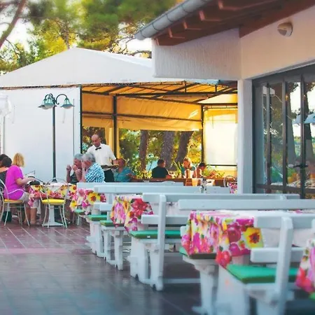 Sea View Sannor By Vellaris, Luxury Mobile אתר קמפינג מאלי לוסיניי