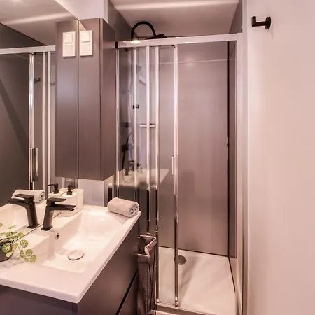 אתר קמפינג Sea View Sannor By Vellaris, Luxury Mobile מאלי לוסיניי