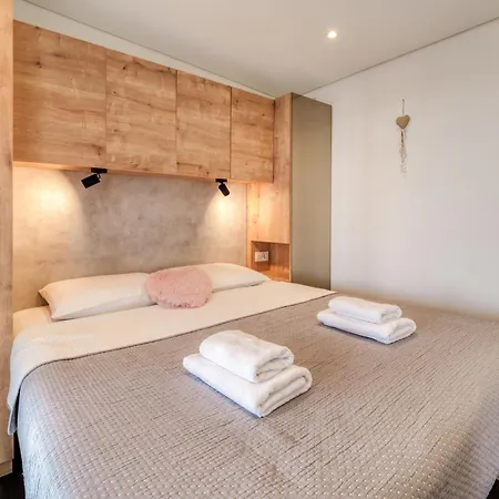 אתר קמפינג Sea View Sannor By Vellaris, Luxury Mobile