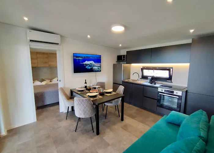 Camping Sea View Sannor By Vellaris, Luxury Mobile Mali Lošinj