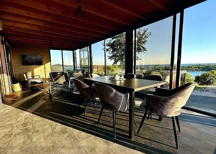 Camping Sea View Sannor By Vellaris, Luxury Mobile *