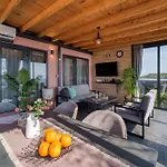 Sea View Sannor By Vellaris, Luxury Mobile Кемпинг